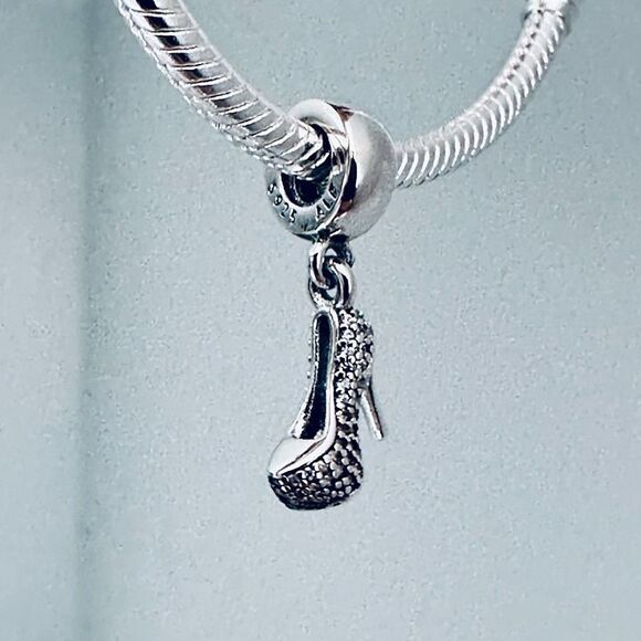 NEW AUTHENTIC Pandora Pave Stiletto Shoe Dangle Charm / Pandora Bracelet/ Ring - Picture 1 of 7